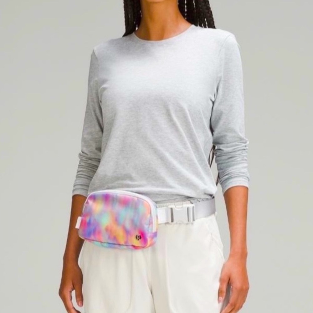 NWT Lululemon Prism Wash Everywhere Belt Bag 1L Vapor tie dye mutlicolor - Picture 2 of 11